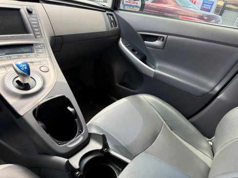 Used 2010 Toyota Prius Five FWD image 17