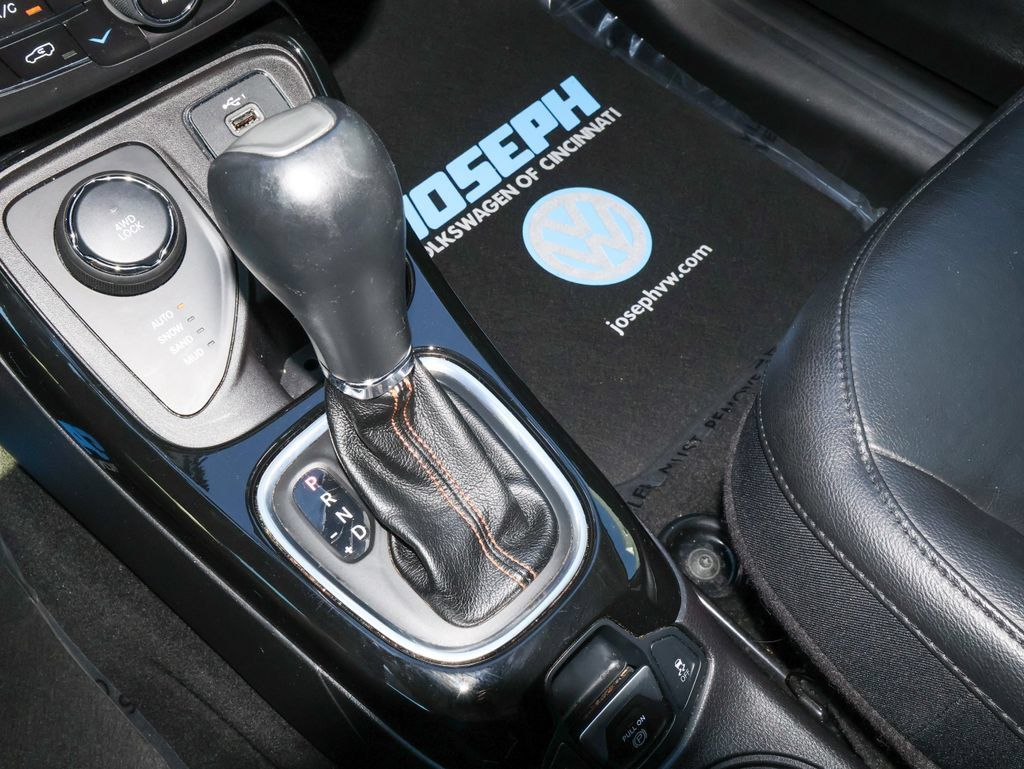 Used 2019 Jeep Compass Limited AWD/4WD image 24