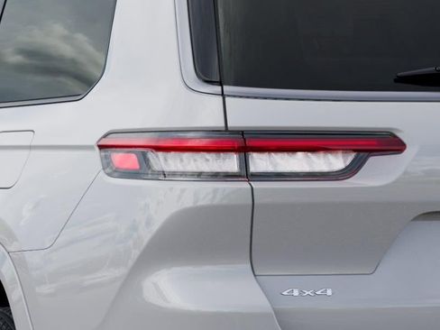 New 2026 Jeep Grand Cherokee L Limited image 9