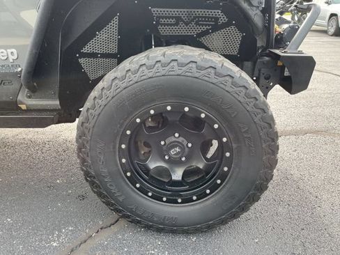 Used 2019 Jeep Wrangler Unlimited Sport S AWD/4WD image 18