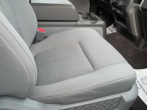 Used 2012 Ford F150 XLT w/ XLT Chrome Pkg image 13