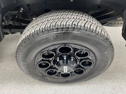 Used 2025 Ford F350 Lariat w/ Black Appearance Package image 14