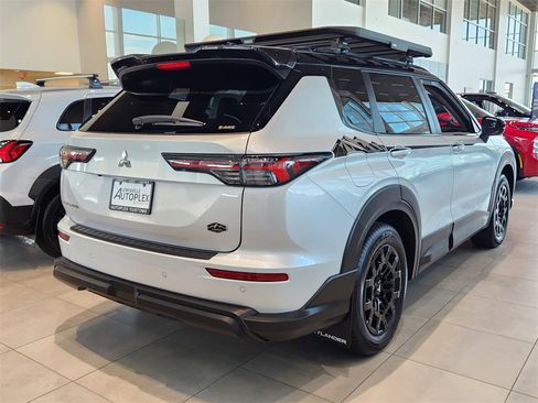 New 2025 Mitsubishi Outlander Trail Edition image 4