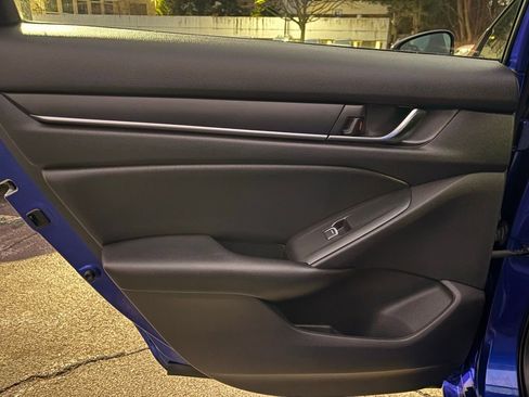 Used 2022 Honda Accord Sport image 27