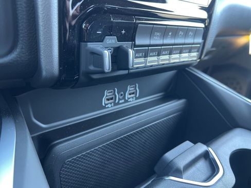 New 2026 RAM 2500 Big Horn AWD/4WD image 27
