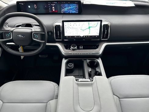 New 2026 Ford Expedition Max Platinum w/ Platinum Ultimate Package AWD/4WD image 12
