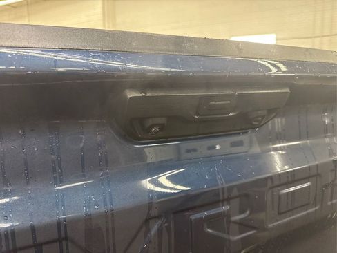 Used 2023 Chevrolet Silverado 1500 LT w/ Z71 Off-Road Package image 16