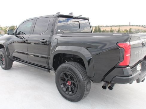 Certified 2025 Toyota Tacoma TRD Pro w/ Tow Tech Package AWD/4WD image 7