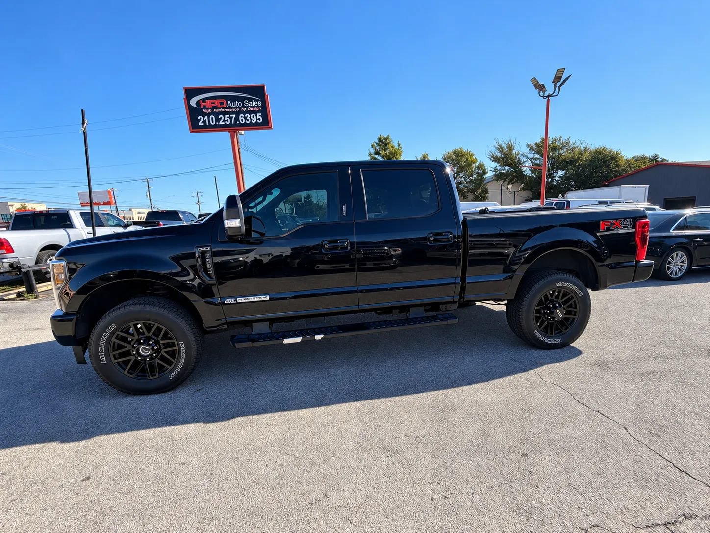 Used 2019 Ford F250 4x4 Crew Cab Super Duty image 6