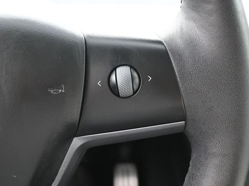 Used 2022 Tesla Model Y Performance AWD/4WD image 21