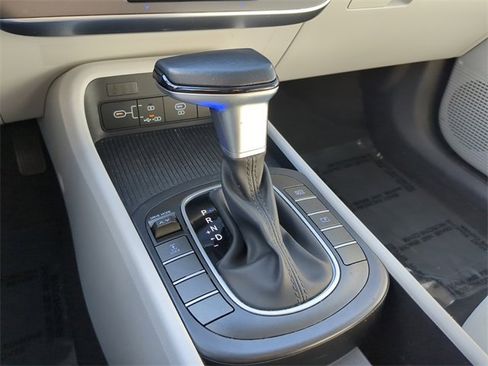 Used 2024 Hyundai Kona SEL image 25