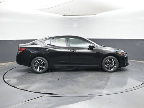 Used 2025 Nissan Sentra SV w/ All-Weather Package FWD image 6