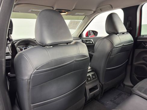 Used 2022 Mitsubishi Outlander SE image 31