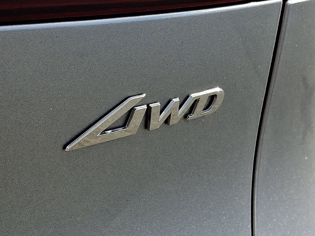 Used 2025 Genesis GV70 2.5T AWD/4WD image 33