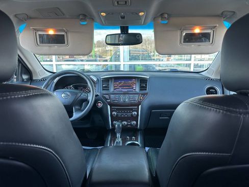 Used 2016 Nissan Pathfinder Platinum image 28