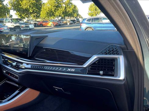 Used 2025 BMW X5 sDrive40i w/ Premium Package image 19