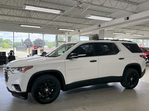 Used 2019 Chevrolet Traverse LT w/ LPO, Cargo Package image 3