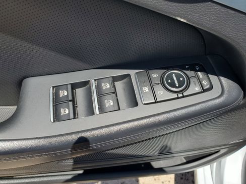 Used 2015 Hyundai Genesis 3.8 w/ Option Group 04 image 17