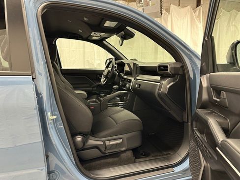 Used 2025 Toyota 4Runner SR5 image 55