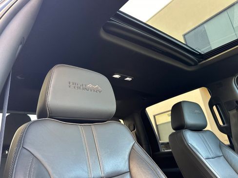 Used 2022 Chevrolet Silverado 3500 High Country image 18