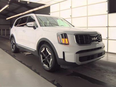 Used 2025 Kia Telluride S