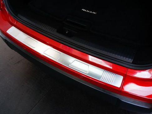 Certified 2025 Nissan Rogue SV AWD/4WD image 42