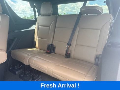 Used 2022 Chevrolet Tahoe Premier RWD image 4