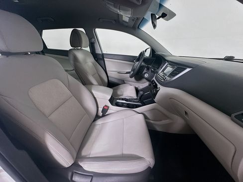Used 2018 Hyundai Tucson SE FWD image 29