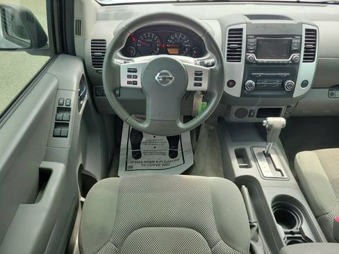 Used 2016 Nissan Frontier SV RWD image 12