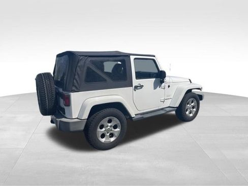 Used 2015 Jeep Wrangler Sahara w/ Connectivity Group AWD/4WD image 6