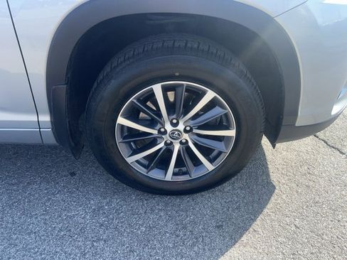Used 2018 Toyota Highlander XLE image 6