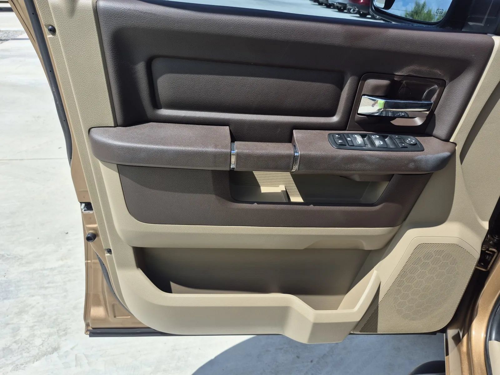 Used 2012 RAM 1500 Classic SLT RWD image 13