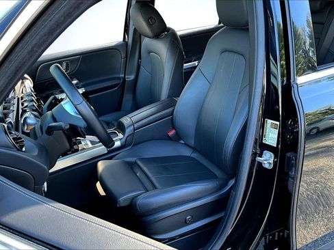Used 2025 Mercedes-Benz GLB 250 image 24