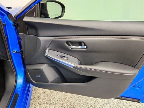 Used 2024 Nissan Sentra SR w/ SR Premium Package FWD image 26