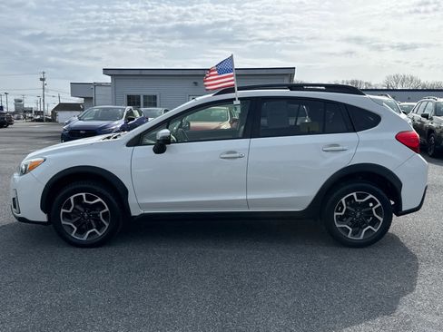 Used 2017 Subaru Crosstrek 2.0i Limited image 4