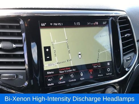 Used 2022 Jeep Grand Cherokee Limited w/ Technology Group AWD/4WD image 10