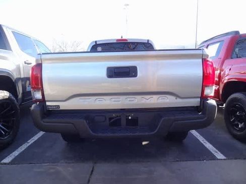 Used 2022 Toyota Tacoma SR image 5