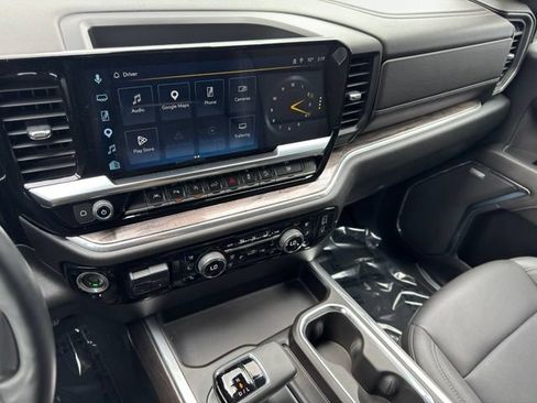 Used 2023 Chevrolet Silverado 1500 LTZ AWD/4WD image 15