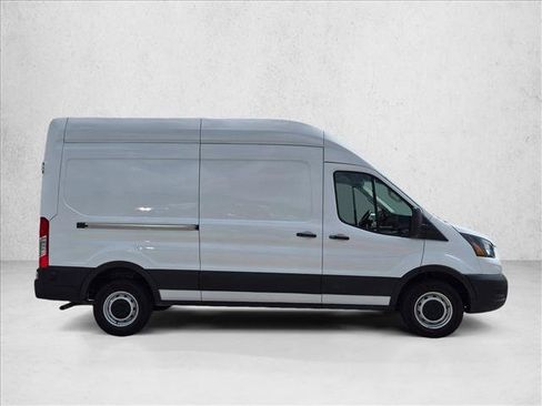 Used 2024 Ford Transit 250 148 High Roof RWD image 4