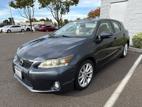 Used 2011 Lexus CT 200h Premium image 2