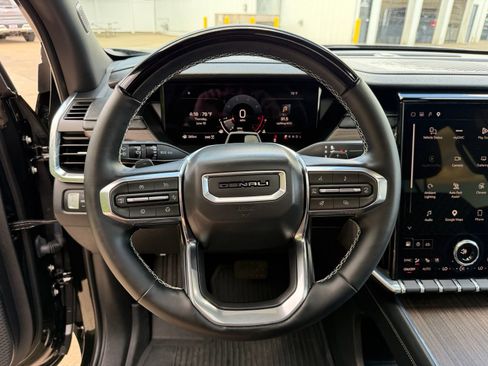 Used 2026 GMC Acadia Denali w/ Super Cruise Package AWD/4WD image 13