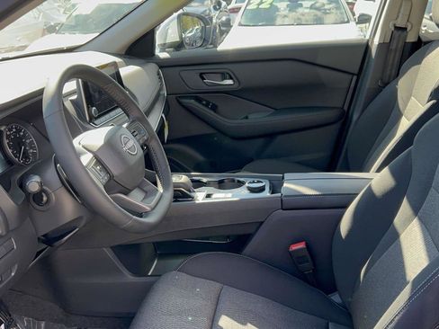 Used 2026 Nissan Rogue SV image 30