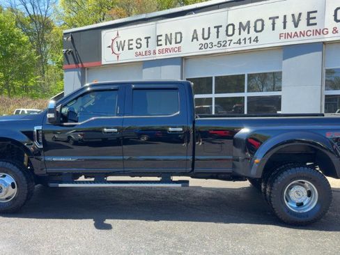 Used 2017 Ford F350 XLT w/ XLT Premium Package AWD/4WD image 8