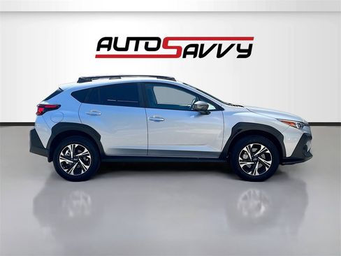 Used 2024 Subaru Crosstrek 2.0i Premium image 8