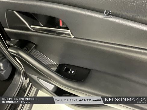 Certified 2025 MAZDA CX-30 AWD 2.5 S w/ Preferred Package image 23
