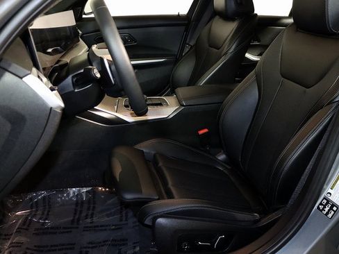 Used 2025 BMW 330i xDrive Sedan image 4