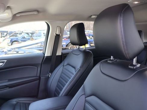 Used 2023 Ford Edge SEL w/ Convenience Package image 7