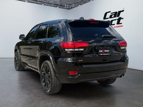 Used 2017 Jeep Grand Cherokee Altitude AWD/4WD image 8
