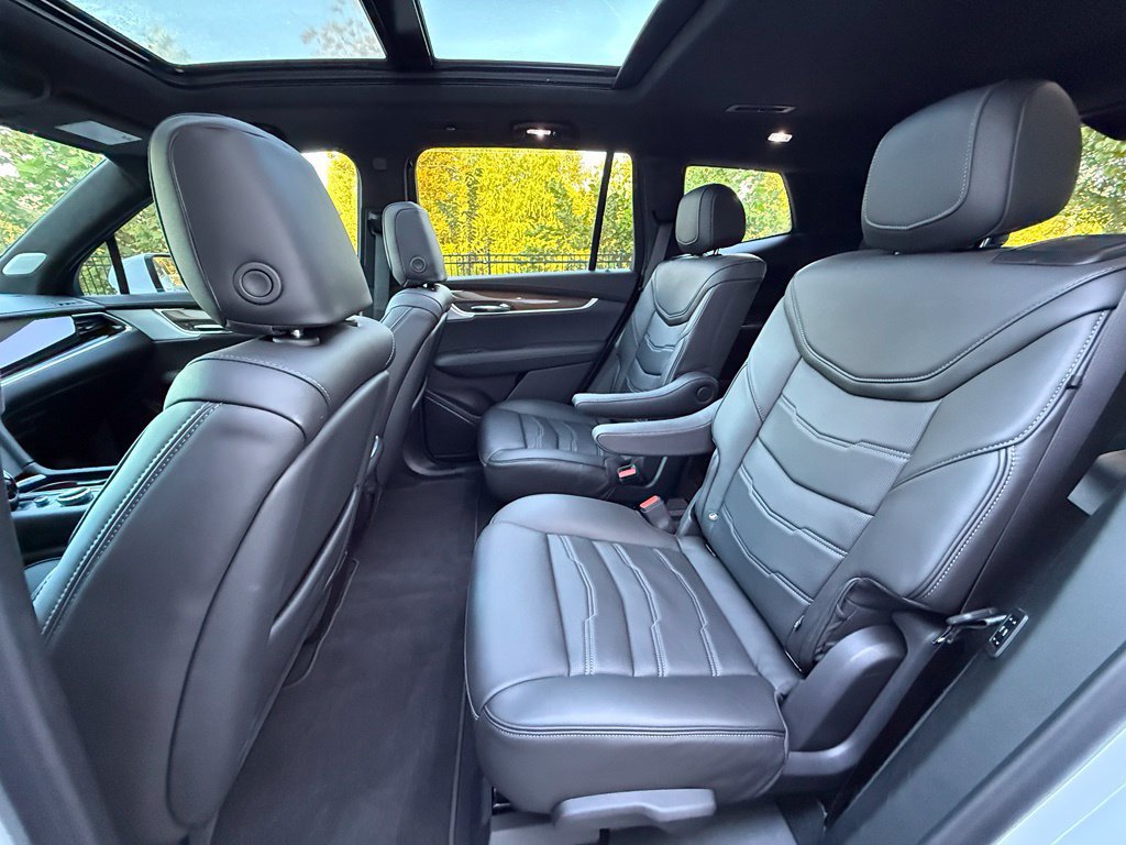 Used 2024 Cadillac XT6 Premium Luxury w/ Platinum Package AWD/4WD image 35