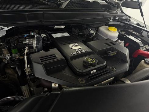 Used 2024 RAM 2500 Laramie w/ Safety Group AWD/4WD image 34